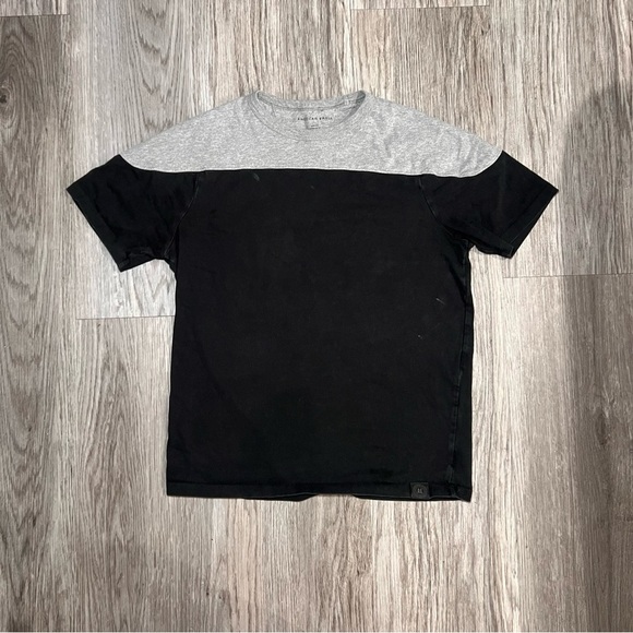 American eagle Black and Gray Colorblock T-Shirt men small - Picture 1 of 3
